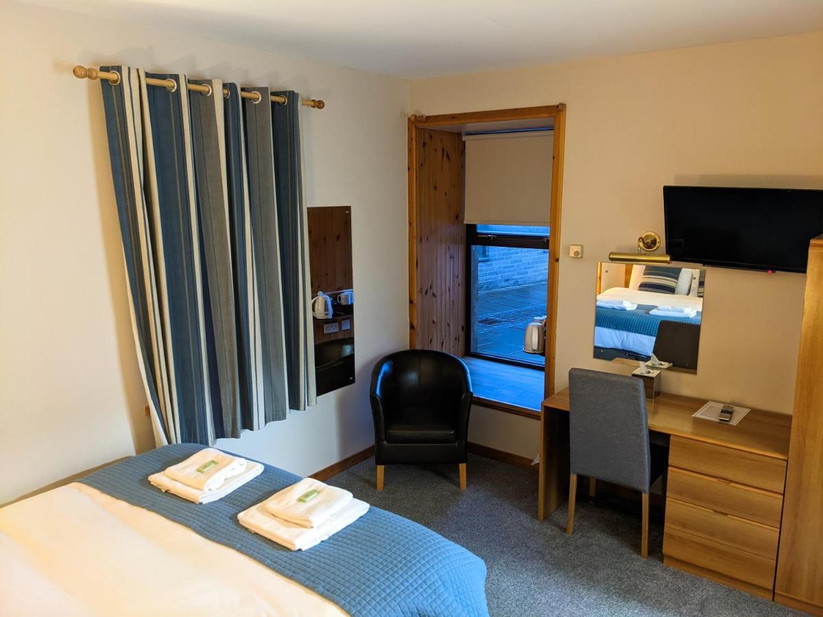 Ferry Inn Стромнесс Экстерьер фото